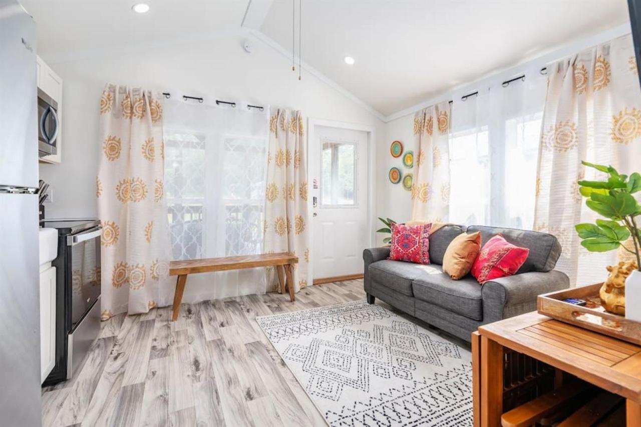 5 Cozy Casita Lux Tiny House, Firepit, 5 Mins To Downtown 군터스빌 외부 사진